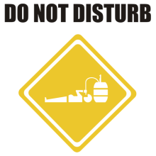 Тениска с щампа Do not Disturb-F20